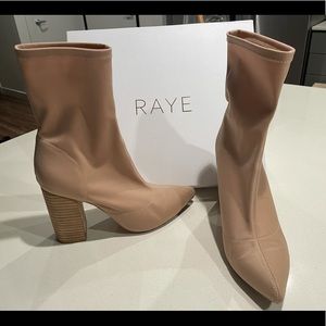Raye fable tan heeled boots size 5.5